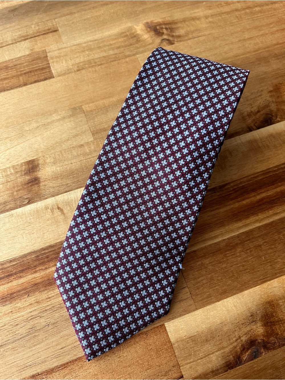 Bloomingdale’s Burgundy and Blue Geometric Men's Tie - Classic Formal Style NWT